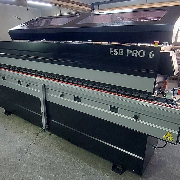 Esmak Kantenanleimmaschine ESB PRO 6 mit Fügen + Eckenrunden hinten vorne (Messe-Aktion)